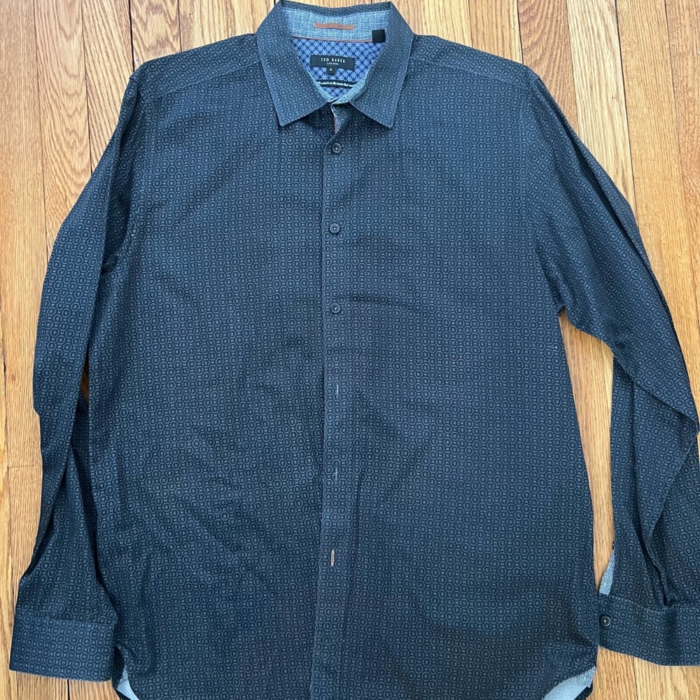 Ted Baker Navy Geometric Button Down Shirt Size 6 (US Large)